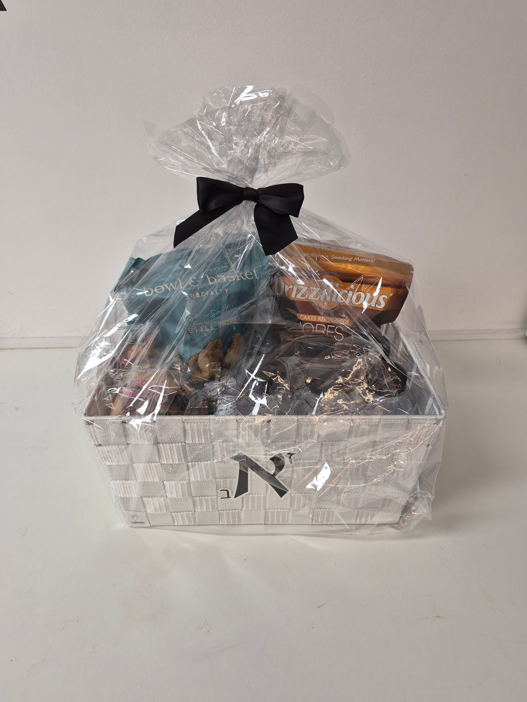 Bochurim's Basket